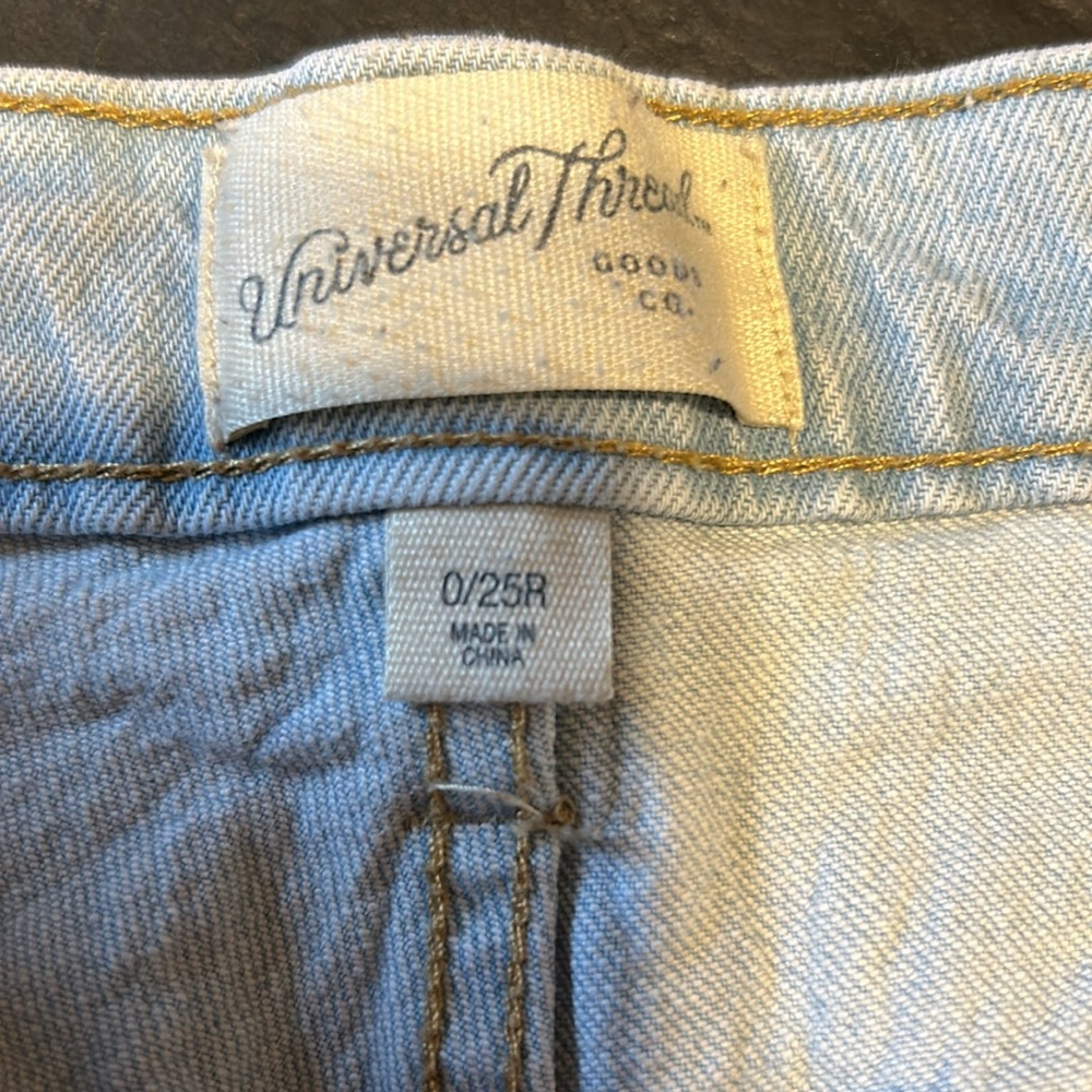Universal Thread Jeans ( Target) - Picture 3 of 4
